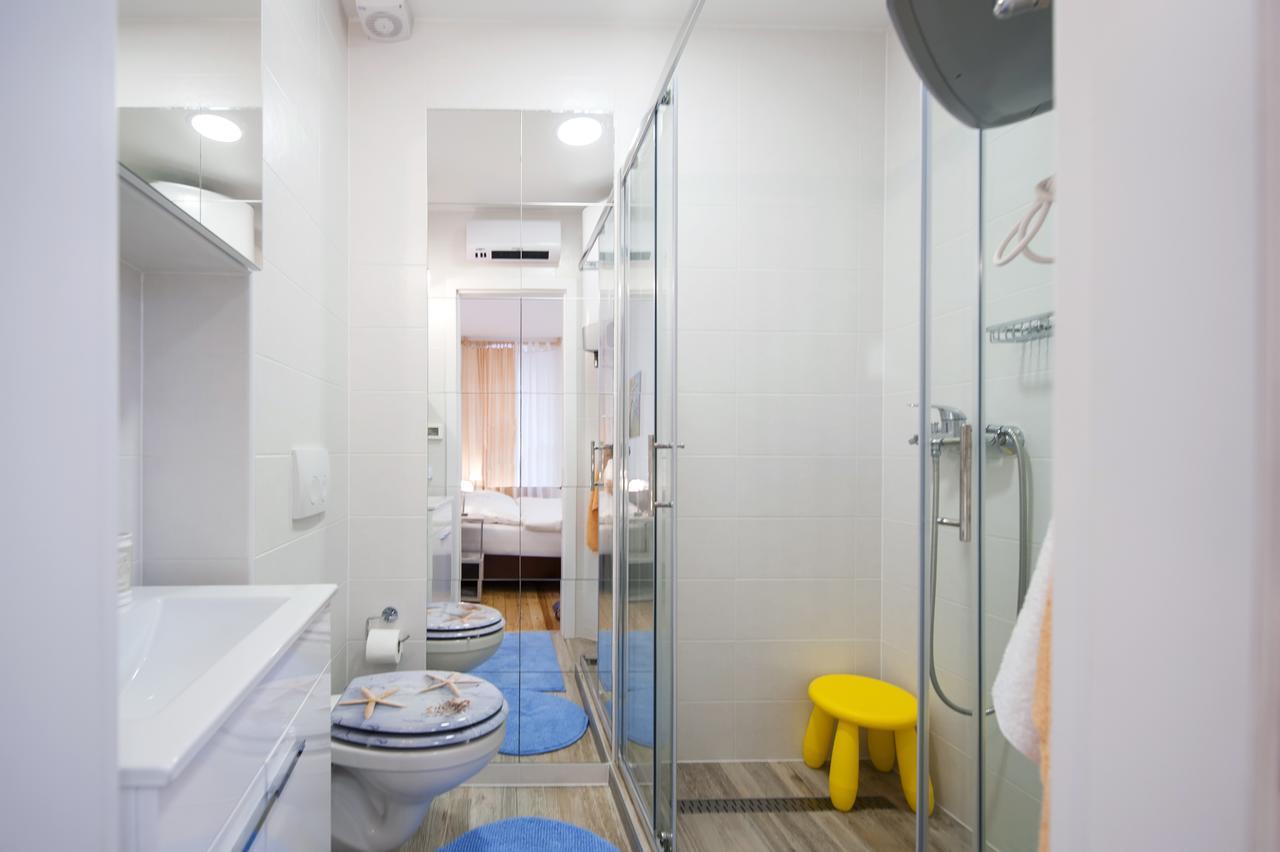 La Svalba Rooms & Studios โรวีน ภายนอก รูปภาพ