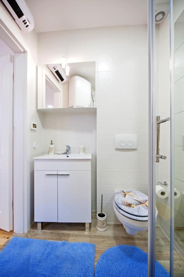 La Svalba Rooms & Studios โรวีน ภายนอก รูปภาพ