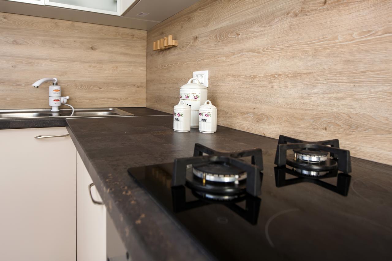 La Svalba Rooms & Studios โรวีน ภายนอก รูปภาพ